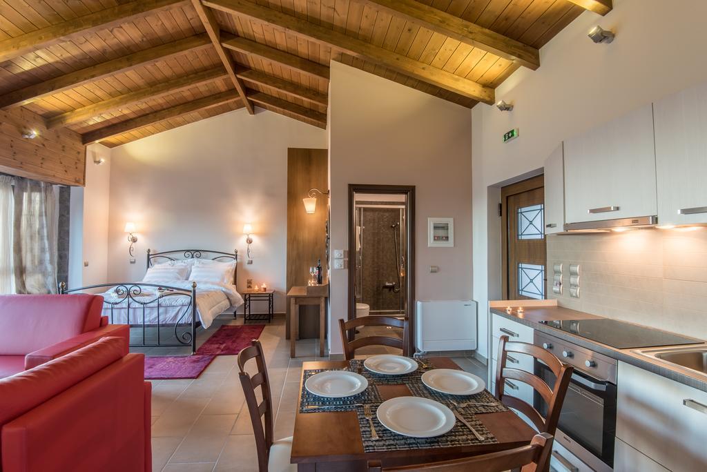 The View Village - Villas Suites & Spa Karpenísion Extérieur photo