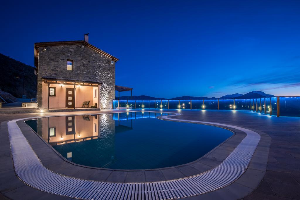 The View Village - Villas Suites & Spa Karpenísion Extérieur photo