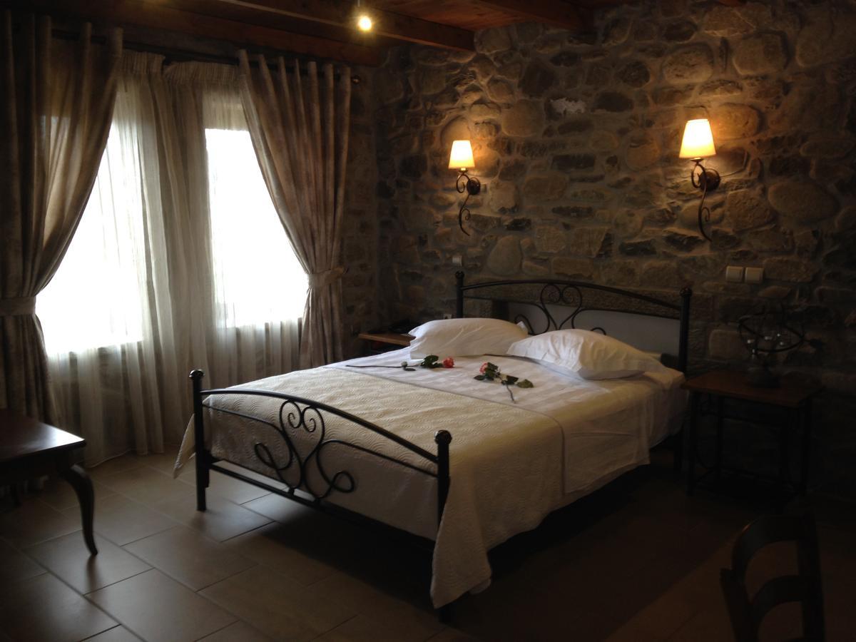 The View Village - Villas Suites & Spa Karpenísion Extérieur photo