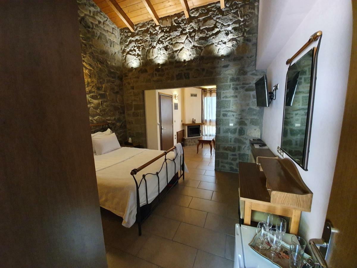 The View Village - Villas Suites & Spa Karpenísion Extérieur photo