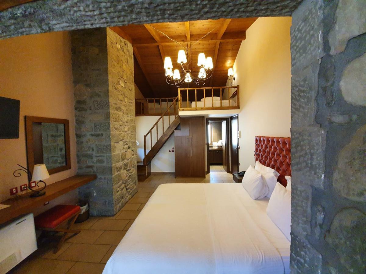The View Village - Villas Suites & Spa Karpenísion Extérieur photo