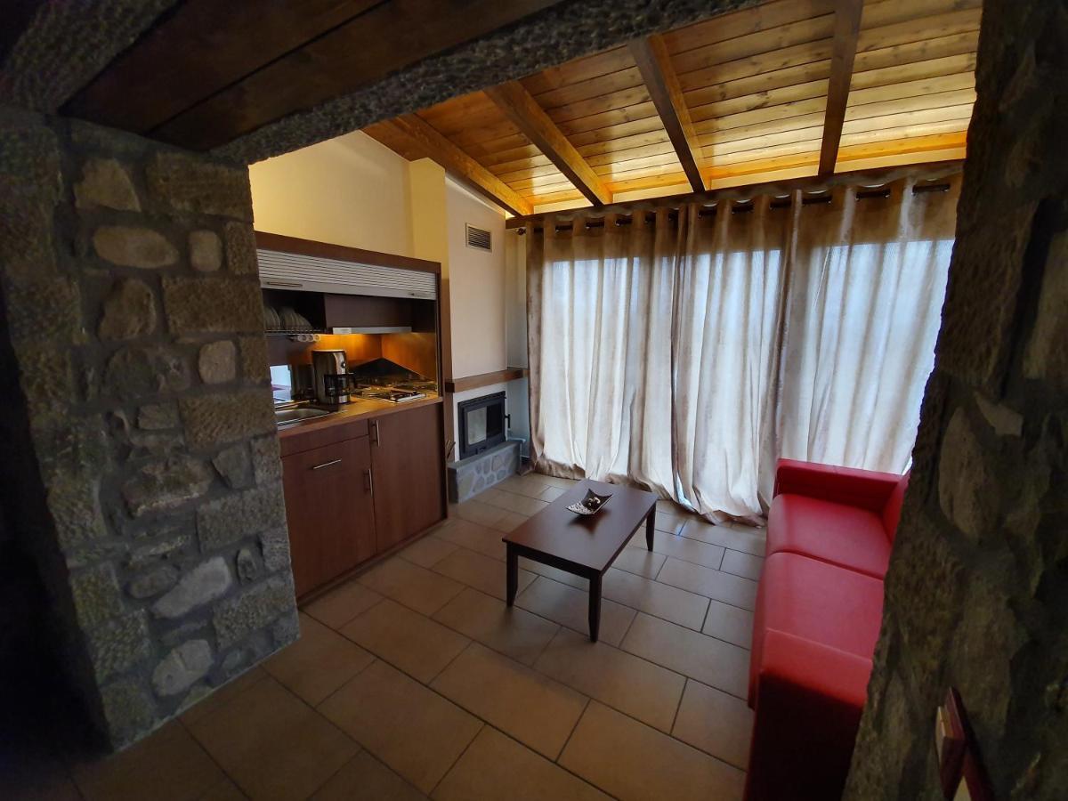 The View Village - Villas Suites & Spa Karpenísion Extérieur photo